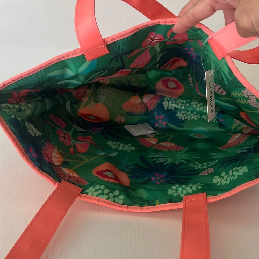 Clinique Tote Bag - Picture 3 of 3